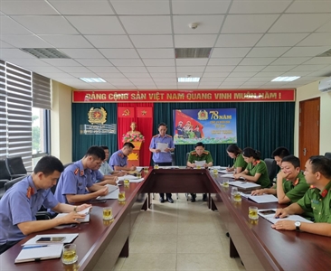 Viện KSND huyện Phú Xuyên trực tiếp kiểm sát việc tiếp nhận, giải quyết tố...